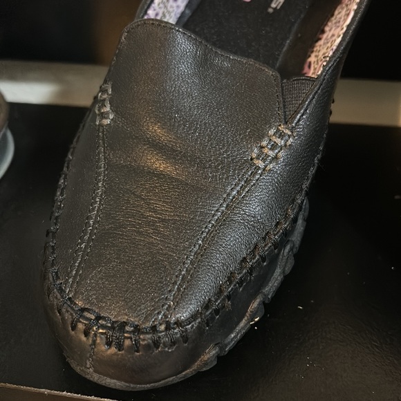 NWOT Skechers Relaxed fit memory foam size 9 ladies black slip on loafers - Picture 3 of 9